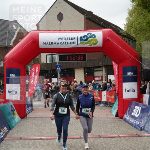 04.05.2025 - 8. Wedeler Halbmarathon Felixshl http://msf.ph/oto/7819936 04.05.2025 11:52:36 Ziel 18, 488 meine-sportfotos.de
