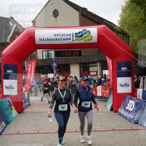 04.05.2025 - 8. Wedeler Halbmarathon Felixshl http://msf.ph/oto/7819937 04.05.2025 11:52:37 Ziel 18, 488 meine-sportfotos.de