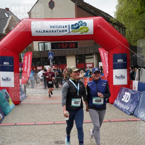 04.05.2025 - 8. Wedeler Halbmarathon Felixshl http://msf.ph/oto/7819940 04.05.2025 11:52:37 Ziel 18, 488 meine-sportfotos.de