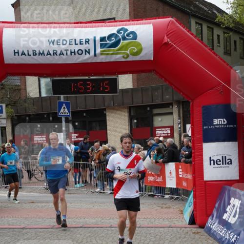 04.05.2025 - 8. Wedeler Halbmarathon Felixshl http://msf.ph/oto/7819973 04.05.2025 11:53:13 Ziel 50, 462, 722 meine-sportfotos.de