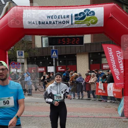 04.05.2025 - 8. Wedeler Halbmarathon Felixshl http://msf.ph/oto/7819988 04.05.2025 11:53:20 Ziel 50, 726 meine-sportfotos.de