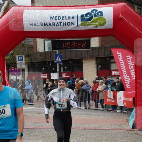 04.05.2025 - 8. Wedeler Halbmarathon Felixshl http://msf.ph/oto/7819989 04.05.2025 11:53:20 Ziel 50, 726 meine-sportfotos.de