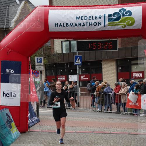 04.05.2025 - 8. Wedeler Halbmarathon Felixshl http://msf.ph/oto/7819996 04.05.2025 11:53:24 Ziel 398, 726 meine-sportfotos.de