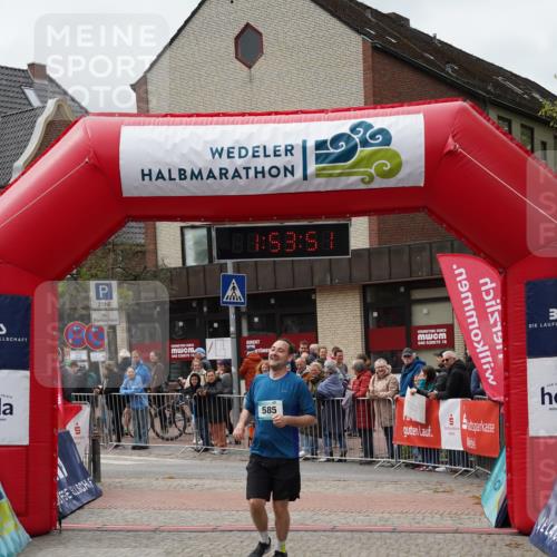 04.05.2025 - 8. Wedeler Halbmarathon Felixshl http://msf.ph/oto/7820018 04.05.2025 11:53:48 Ziel 585 meine-sportfotos.de