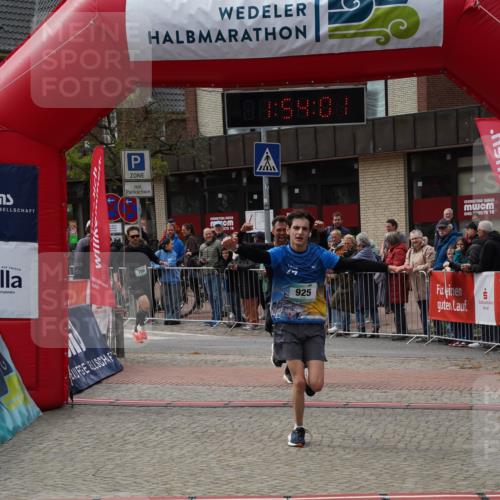 04.05.2025 - 8. Wedeler Halbmarathon Felixshl http://msf.ph/oto/7820042 04.05.2025 11:53:58 Ziel 222, 467, 786, 925 meine-sportfotos.de