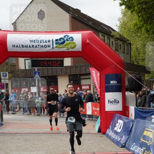 04.05.2025 - 8. Wedeler Halbmarathon Felixshl http://msf.ph/oto/7820049 04.05.2025 11:54:00 Ziel 222, 467, 786, 925 meine-sportfotos.de