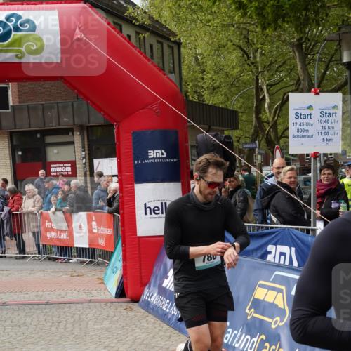 04.05.2025 - 8. Wedeler Halbmarathon Felixshl http://msf.ph/oto/7820056 04.05.2025 11:54:02 Ziel 467, 786, 925 meine-sportfotos.de