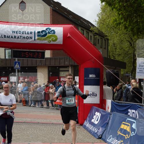 04.05.2025 - 8. Wedeler Halbmarathon Felixshl http://msf.ph/oto/7820063 04.05.2025 11:54:21 Ziel 360, 577, 1013 meine-sportfotos.de