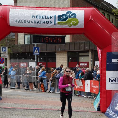 04.05.2025 - 8. Wedeler Halbmarathon Felixshl http://msf.ph/oto/7820083 04.05.2025 11:54:27 Ziel 317, 1013 meine-sportfotos.de