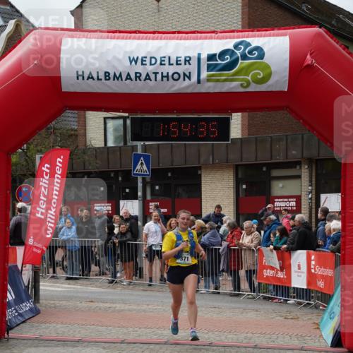 04.05.2025 - 8. Wedeler Halbmarathon Felixshl http://msf.ph/oto/7820087 04.05.2025 11:54:33 Ziel 317, 371 meine-sportfotos.de