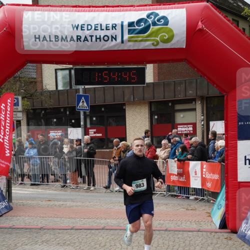 04.05.2025 - 8. Wedeler Halbmarathon Felixshl http://msf.ph/oto/7820109 04.05.2025 11:54:43 Ziel 559 meine-sportfotos.de
