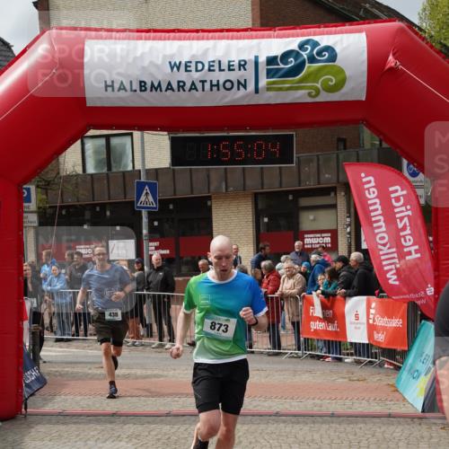 04.05.2025 - 8. Wedeler Halbmarathon Felixshl http://msf.ph/oto/7820145 04.05.2025 11:55:02 Ziel 240, 381, 429, 438, 873 meine-sportfotos.de