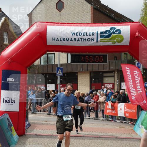04.05.2025 - 8. Wedeler Halbmarathon Felixshl http://msf.ph/oto/7820147 04.05.2025 11:55:04 Ziel 240, 381, 429, 438, 873 meine-sportfotos.de