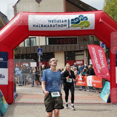 04.05.2025 - 8. Wedeler Halbmarathon Felixshl http://msf.ph/oto/7820152 04.05.2025 11:55:05 Ziel 240, 381, 429, 438, 842, 873 meine-sportfotos.de