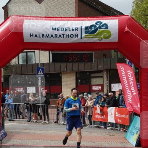 04.05.2025 - 8. Wedeler Halbmarathon Felixshl http://msf.ph/oto/7820157 04.05.2025 11:55:08 Ziel 381, 438, 842 meine-sportfotos.de