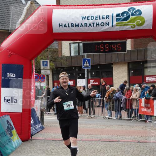 04.05.2025 - 8. Wedeler Halbmarathon Felixshl http://msf.ph/oto/7820177 04.05.2025 11:55:43 Ziel 343 meine-sportfotos.de