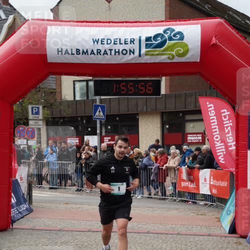 04.05.2025 - 8. Wedeler Halbmarathon Felixshl http://msf.ph/oto/7820197 04.05.2025 11:55:53 Ziel 1, 676 meine-sportfotos.de