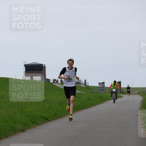04.05.2025 - 8. Wedeler Halbmarathon Yannick Fuchs http://msf.ph/oto/7820252 04.05.2025 11:07:47 Laufen 932 meine-sportfotos.de