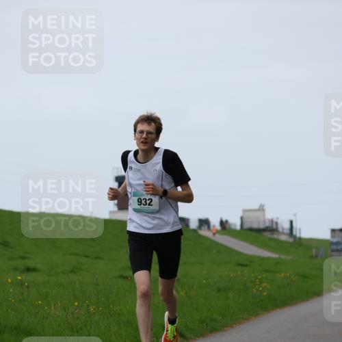04.05.2025 - 8. Wedeler Halbmarathon Yannick Fuchs http://msf.ph/oto/7820269 04.05.2025 11:07:49 Laufen 932 meine-sportfotos.de