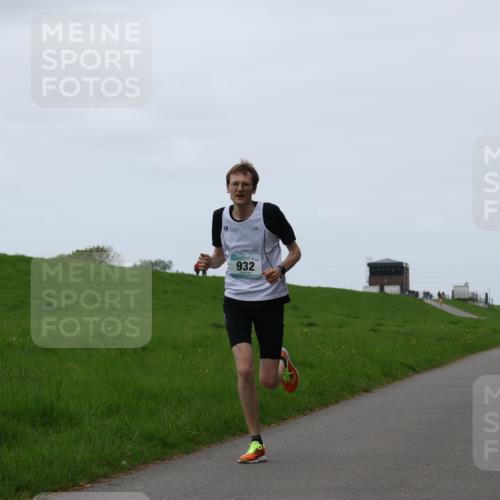 04.05.2025 - 8. Wedeler Halbmarathon Yannick Fuchs http://msf.ph/oto/7820285 04.05.2025 11:07:52 Laufen 932 meine-sportfotos.de