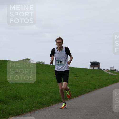04.05.2025 - 8. Wedeler Halbmarathon Yannick Fuchs http://msf.ph/oto/7820287 04.05.2025 11:07:52 Laufen 932, 2 meine-sportfotos.de