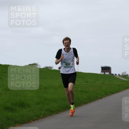 04.05.2025 - 8. Wedeler Halbmarathon Yannick Fuchs http://msf.ph/oto/7820288 04.05.2025 11:07:52 Laufen 932, 117 meine-sportfotos.de