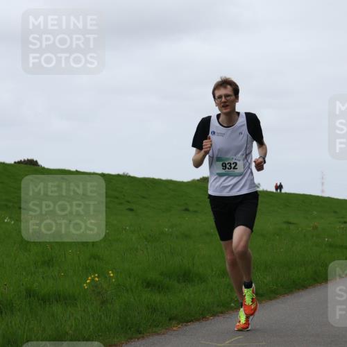 04.05.2025 - 8. Wedeler Halbmarathon Yannick Fuchs http://msf.ph/oto/7820306 04.05.2025 11:07:52 Laufen 115, 932 meine-sportfotos.de