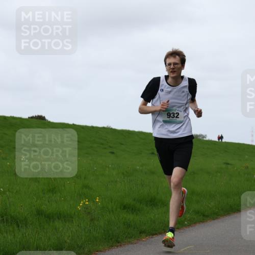 04.05.2025 - 8. Wedeler Halbmarathon Yannick Fuchs http://msf.ph/oto/7820309 04.05.2025 11:07:53 Laufen 115, 932 meine-sportfotos.de