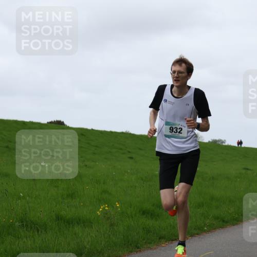04.05.2025 - 8. Wedeler Halbmarathon Yannick Fuchs http://msf.ph/oto/7820315 04.05.2025 11:07:53 Laufen 115, 932 meine-sportfotos.de
