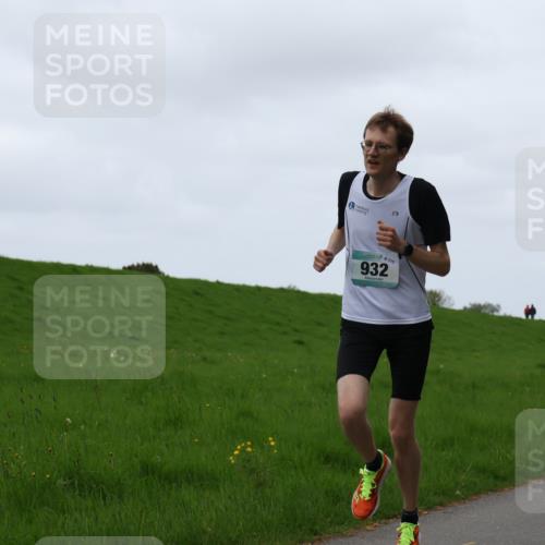 04.05.2025 - 8. Wedeler Halbmarathon Yannick Fuchs http://msf.ph/oto/7820317 04.05.2025 11:07:53 Laufen 115, 932 meine-sportfotos.de