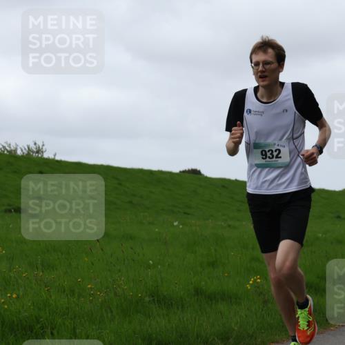 04.05.2025 - 8. Wedeler Halbmarathon Yannick Fuchs http://msf.ph/oto/7820330 04.05.2025 11:07:53 Laufen 115, 932 meine-sportfotos.de
