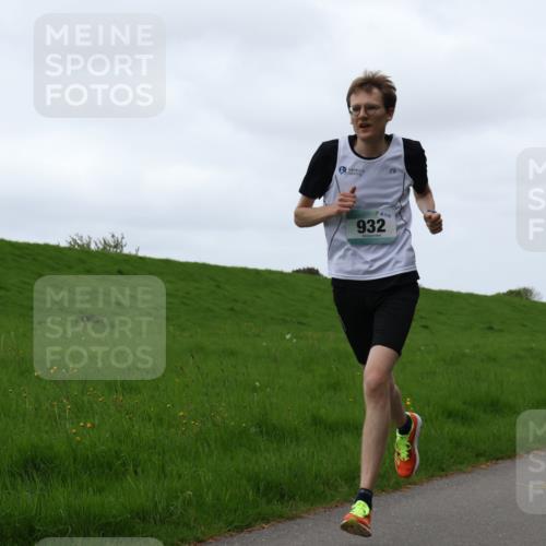 04.05.2025 - 8. Wedeler Halbmarathon Yannick Fuchs http://msf.ph/oto/7820335 04.05.2025 11:07:53 Laufen 115, 932 meine-sportfotos.de