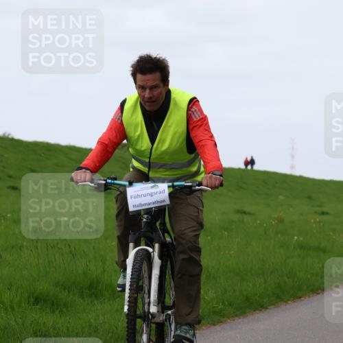 04.05.2025 - 8. Wedeler Halbmarathon Yannick Fuchs http://msf.ph/oto/7820340 04.05.2025 11:08:04 Laufen  meine-sportfotos.de
