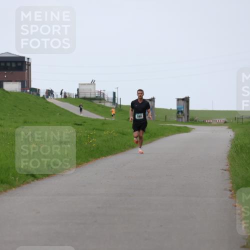 04.05.2025 - 8. Wedeler Halbmarathon Yannick Fuchs http://msf.ph/oto/7820343 04.05.2025 11:08:06 Laufen 589 meine-sportfotos.de