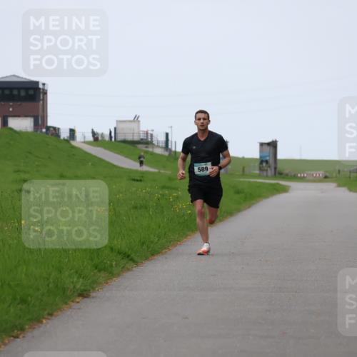 04.05.2025 - 8. Wedeler Halbmarathon Yannick Fuchs http://msf.ph/oto/7820356 04.05.2025 11:08:11 Laufen 589 meine-sportfotos.de