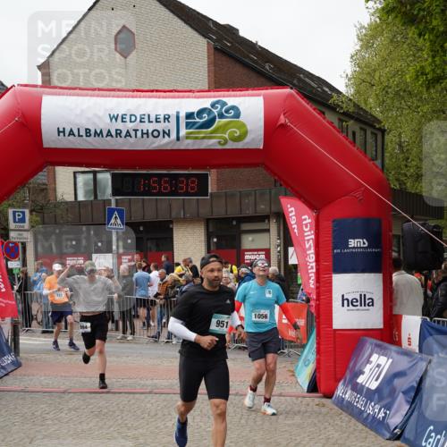 04.05.2025 - 8. Wedeler Halbmarathon Felixshl http://msf.ph/oto/7820359 04.05.2025 11:56:36 Ziel 723, 951, 994, 1056 meine-sportfotos.de