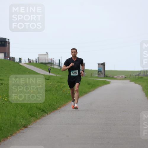 04.05.2025 - 8. Wedeler Halbmarathon Yannick Fuchs http://msf.ph/oto/7820362 04.05.2025 11:08:11 Laufen 589 meine-sportfotos.de