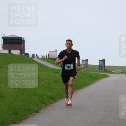 04.05.2025 - 8. Wedeler Halbmarathon Yannick Fuchs http://msf.ph/oto/7820370 04.05.2025 11:08:13 Laufen 589 meine-sportfotos.de