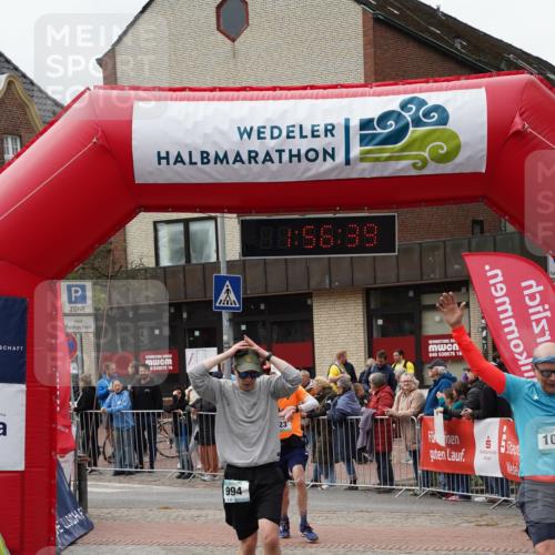 04.05.2025 - 8. Wedeler Halbmarathon Felixshl http://msf.ph/oto/7820371 04.05.2025 11:56:37 Ziel 723, 951, 994, 1056 meine-sportfotos.de
