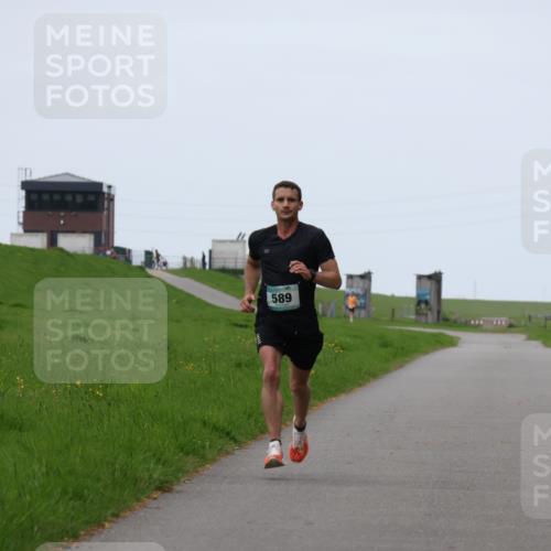 04.05.2025 - 8. Wedeler Halbmarathon Yannick Fuchs http://msf.ph/oto/7820377 04.05.2025 11:08:13 Laufen 589 meine-sportfotos.de