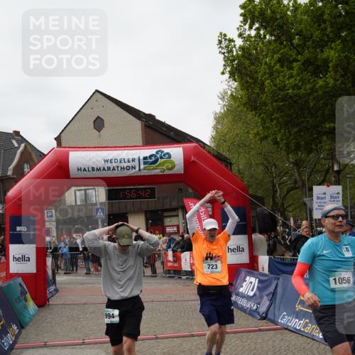 04.05.2025 - 8. Wedeler Halbmarathon Felixshl http://msf.ph/oto/7820412 04.05.2025 11:56:40 Ziel 723, 951, 994, 1056 meine-sportfotos.de