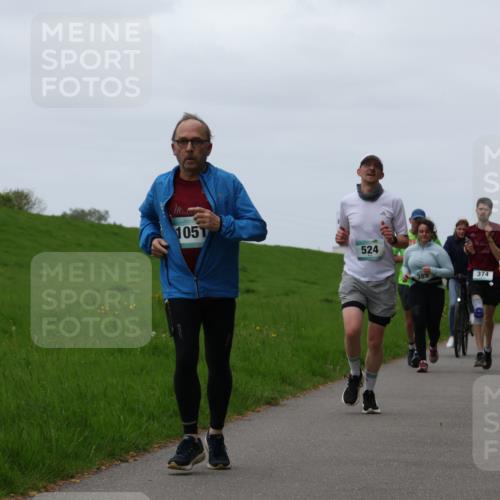 04.05.2025 - 8. Wedeler Halbmarathon Yannick Fuchs http://msf.ph/oto/7820417 04.05.2025 11:27:29 Laufen 1051, 524, 389, 374 meine-sportfotos.de