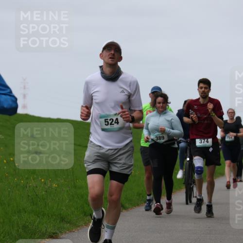 04.05.2025 - 8. Wedeler Halbmarathon Yannick Fuchs http://msf.ph/oto/7820425 04.05.2025 11:27:30 Laufen 051, 524, 389, 374, 754 meine-sportfotos.de