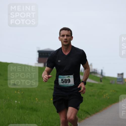 04.05.2025 - 8. Wedeler Halbmarathon Yannick Fuchs http://msf.ph/oto/7820433 04.05.2025 11:08:16 Laufen 589 meine-sportfotos.de