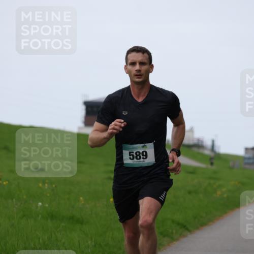 04.05.2025 - 8. Wedeler Halbmarathon Yannick Fuchs http://msf.ph/oto/7820436 04.05.2025 11:08:16 Laufen 589 meine-sportfotos.de