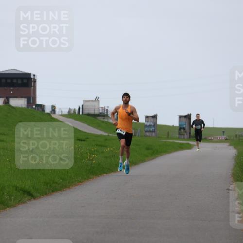 04.05.2025 - 8. Wedeler Halbmarathon Yannick Fuchs http://msf.ph/oto/7820496 04.05.2025 11:09:00 Laufen 1184 meine-sportfotos.de