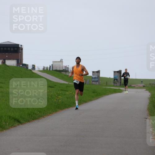 04.05.2025 - 8. Wedeler Halbmarathon Yannick Fuchs http://msf.ph/oto/7820501 04.05.2025 11:09:00 Laufen 1184 meine-sportfotos.de