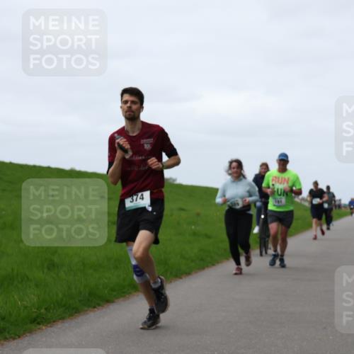 04.05.2025 - 8. Wedeler Halbmarathon Yannick Fuchs http://msf.ph/oto/7820508 04.05.2025 11:27:34 Laufen 374, 10 meine-sportfotos.de