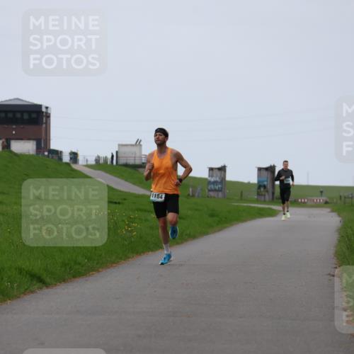 04.05.2025 - 8. Wedeler Halbmarathon Yannick Fuchs http://msf.ph/oto/7820513 04.05.2025 11:09:01 Laufen 1184 meine-sportfotos.de