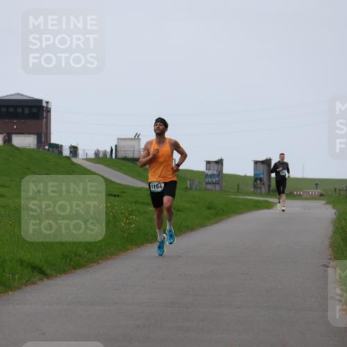 04.05.2025 - 8. Wedeler Halbmarathon Yannick Fuchs http://msf.ph/oto/7820516 04.05.2025 11:09:01 Laufen 1184 meine-sportfotos.de